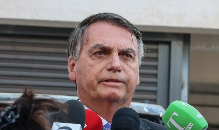 Bolsonaro pede a Moraes liberação de passaporte para viajar a Israel