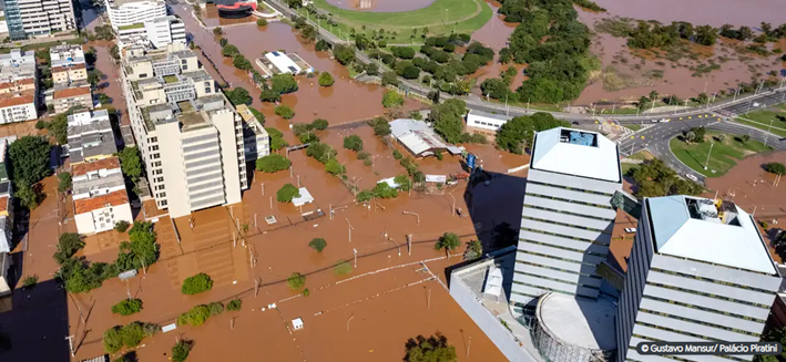 "O que aconteceu no Rio Grande do Sul vai se repetir em outros lugares do país. Políticos só se movem depois que as chuvas caem", diz jornalista
