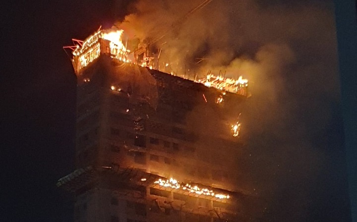 Incêndio atinge prédio em construção no bairro da Torre, Zona Oeste do Recife