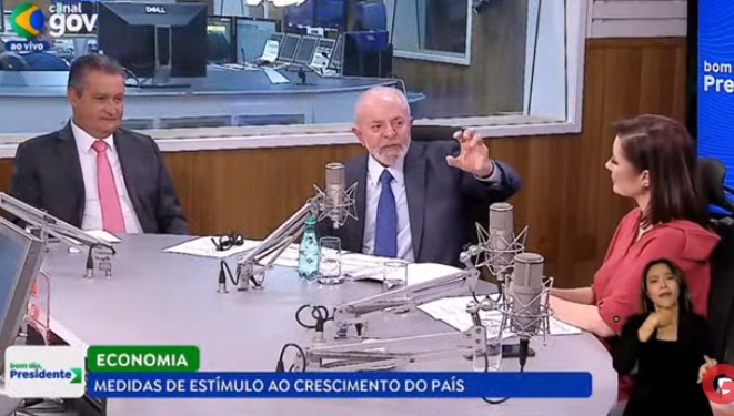 Lula elogia o papel dos meios de comunicação, em especial o Rádio, na construção da democracia